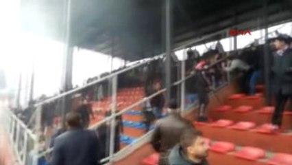 Kadınlar Maçında Erkekler Kavga Etti