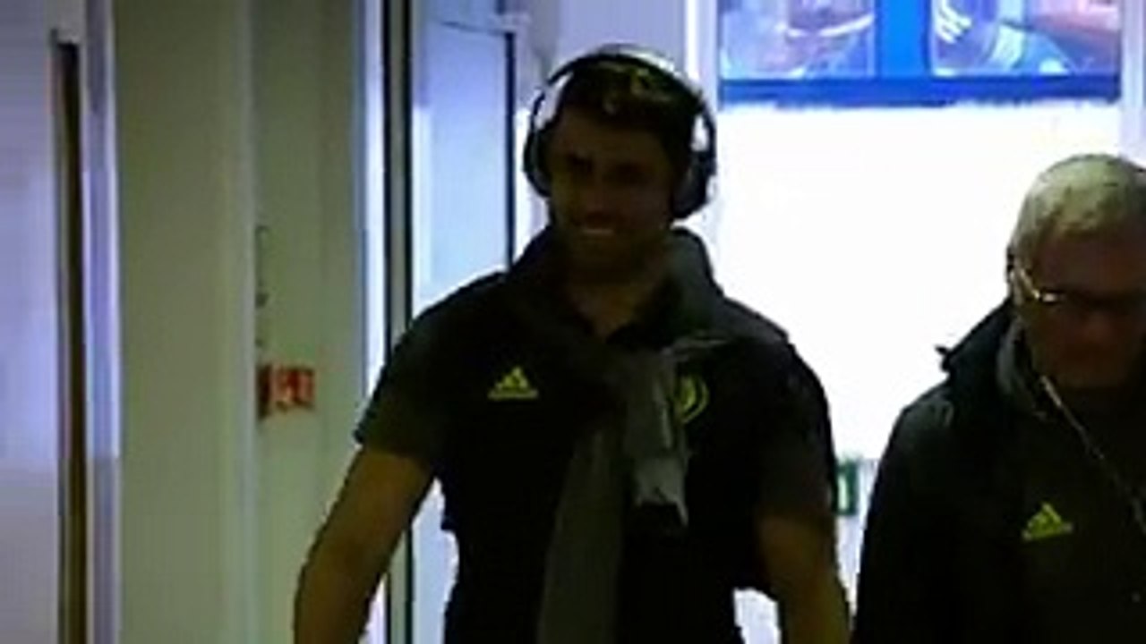 Quand Diego Costa se prend un énorme vent par deux vigiles de Stamford Bridge