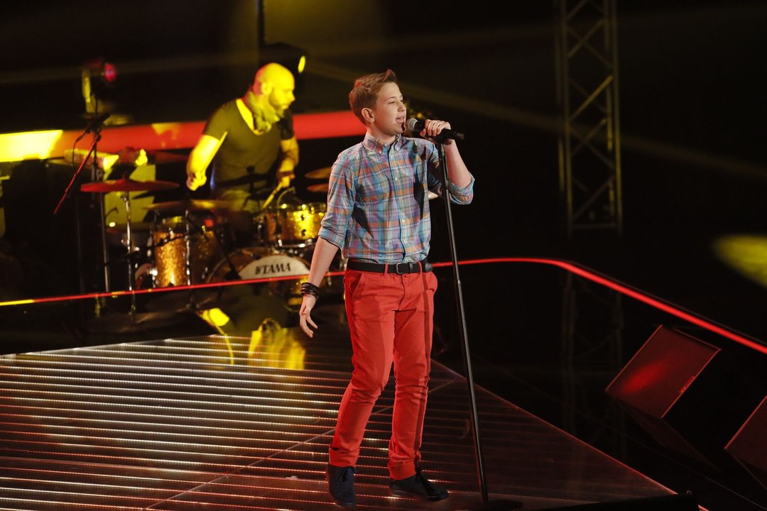 Eric: Let Me Entertain You - Blind Audition I | The Voice Kids 2017 | SAT1.DE