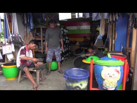 Kreasi Unik Kerajinan dari Ban Bekas - NET12