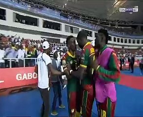 فرحة "إيتو" بهدف تقدم أسود الكاميرون على الفراعنة فى نهائى الكان