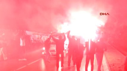 Fenerbahçe'ye Tesislerde Coşkulu Karşılama