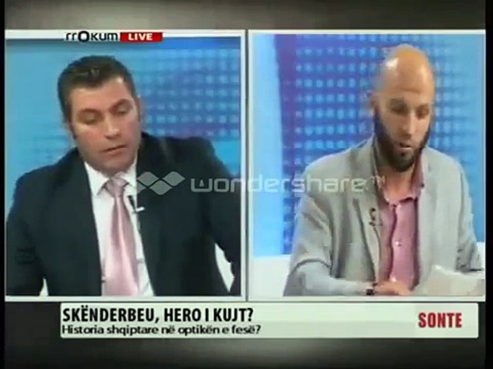 Gëzim Kelmendi - Manipulimi me tekstet shkollore (shkëputje nga debati në Rrokum TV)