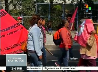 Mexicanos marchan contra el gasolinazo en el Día de la Constitución