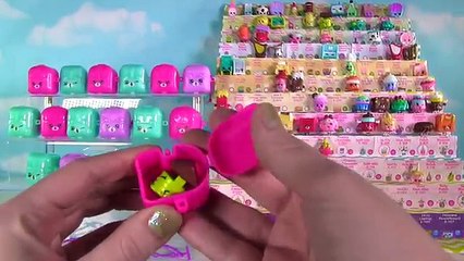 下载视频: SHOPKINS Season 5 Limited Edition Hunt! 18 Petkins Back Packs! Five Packs Blind Bags!