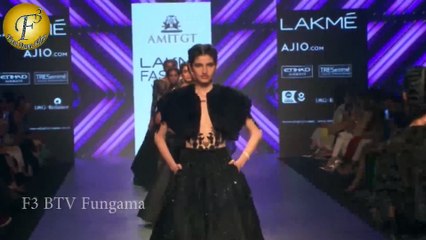 Daisy Shah Walks On Ramp For Designer Amit Gt At Lfw Summer 2017