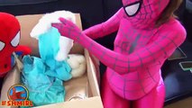 Pregnant Spidergirl and Spiderbaby Frozen Elsa & Wedding Dress - Superhero Movie in Real Life SHMIRL