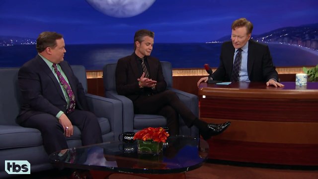 Timothy Olyphant Smoked Willie Nelson’s Weed - CONAN on TBS-a22_kKAiF-0