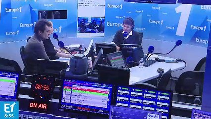 Un homme qui se déguise en image est une sirène qui nous met en garde contre son propre chant