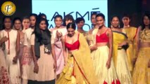 Malaika Arora Looks Ravishing At Lakme Fashion Week 2017