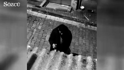 Alkollü adamın mahalle köpeğiyle olan muhabbeti