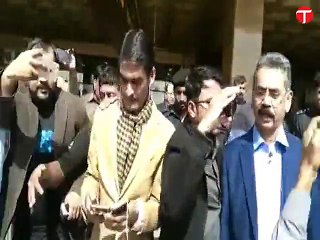 Exclusive Video Of MQM's Saleem Shahza Arrested By SSP Rao Anwar
