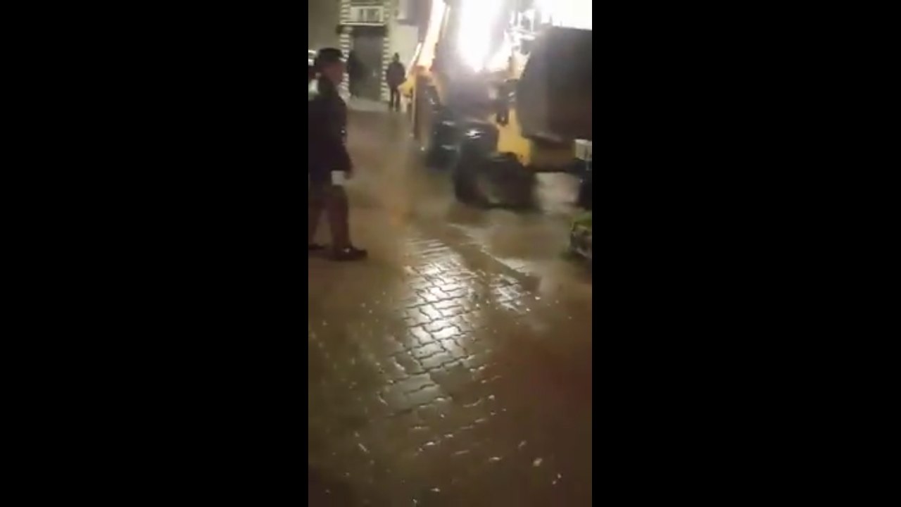 Berges du Lac: Démolition des terrasses de 6 cafés et commerces.