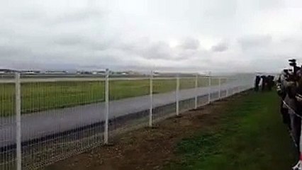 First Flight of A350-1000 video from runway edge