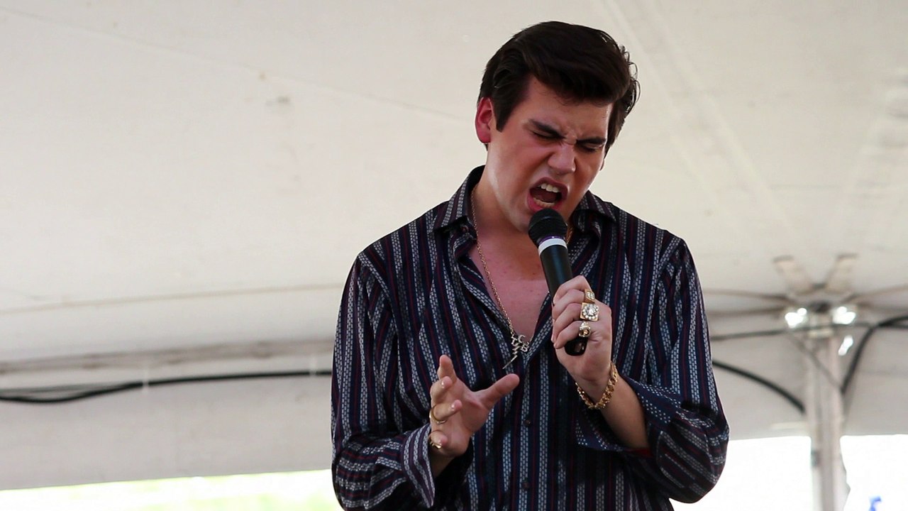 Taylor Rodriguez sings  'Hurt' Elvis Week 2016