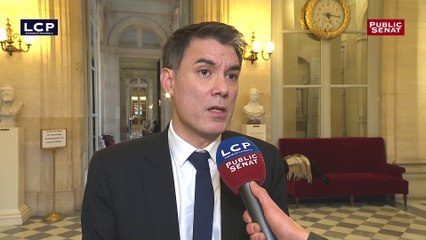 Conférence de presse de Fillon: "Les excuses sont bien peu par rapport au flou de ses déclarations" selon Olivier Faure