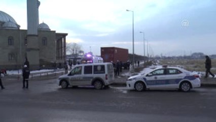 Kamyonun Altında Kalan Kadın Hayatını Kaybetti