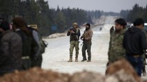 القوات السورية وحلفاؤها يحاصرون مقاتلي تنظيم 