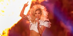 Celebrities React To Lady Gaga's Epic 2017 Super Bowl Halftime Show