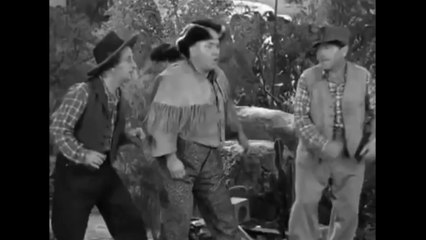 Urgente. Vazamento de esgoto próximo a nascente do córrego Água Comprida - Pa