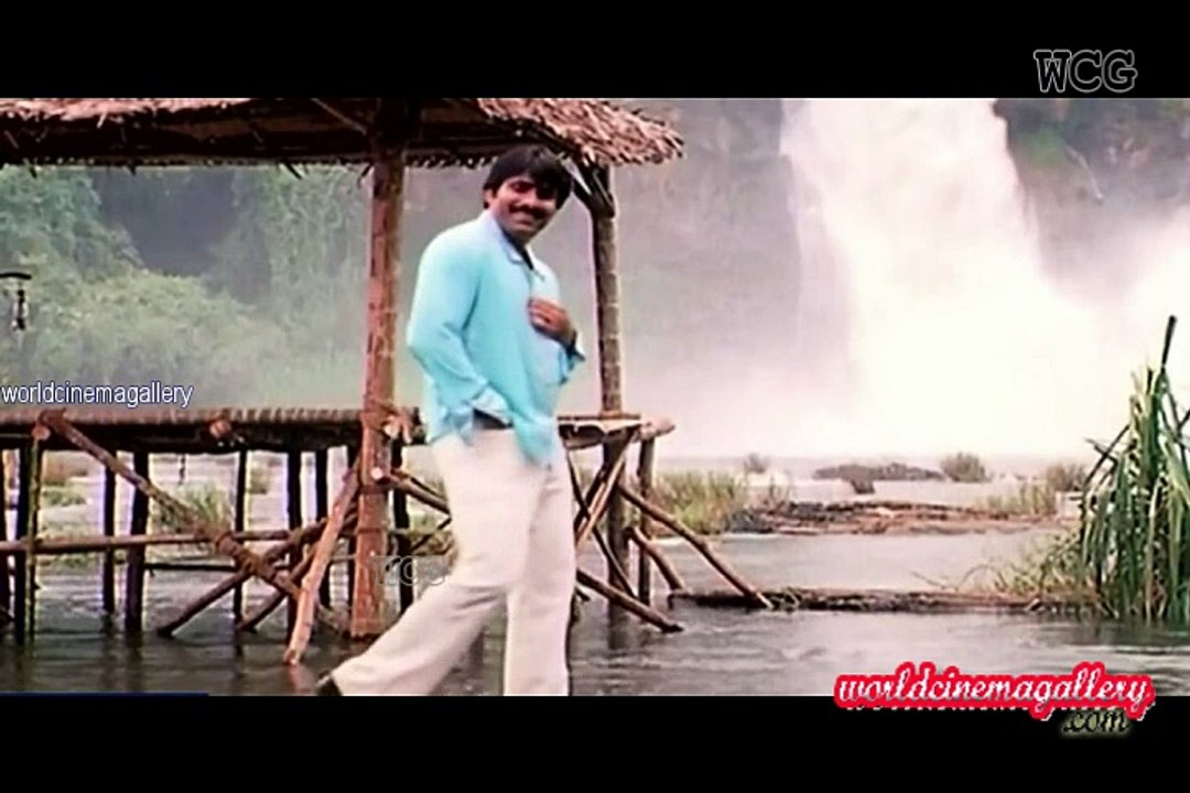 Gopika Hot Navel Show watch it