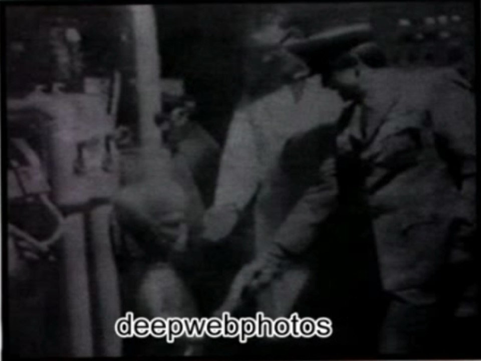 Fotos de ETS Retirada da DEEP WEB