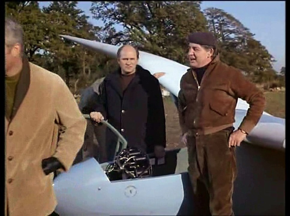 Man In A Suitcase  S01e30 Night Flight To Andorra