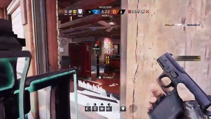 Im playing rambow six siges (33)