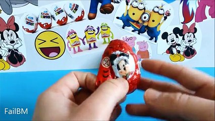 Video herunterladen: 3 Christmas Surprise Eggs Opening new ! Tom and Jerry Mickey Mouse Santa Kinder Surprise Unboxing