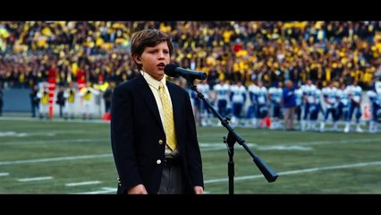 10 Improvised Movie Moments That Made The Comedy Even Better!