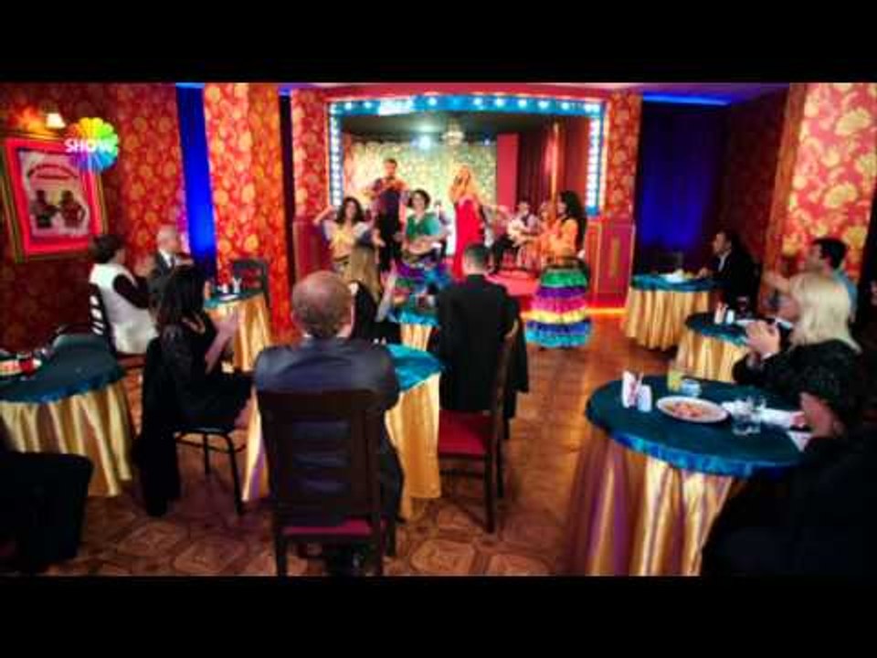 Petek Dinçöz'den 'Bekar Gezelim' / Roman Havası