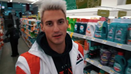 CAN'T BELIEVE I WALKED IN ON THIS! WHAT A SAVAGE!-UjkeIHLr8-Q