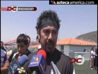 Hugo contagia a todos en Pachuca