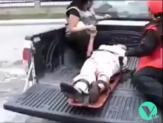 Les plus gros FAIL d'ambulanciers... Enorme, ils ont tué le mort!