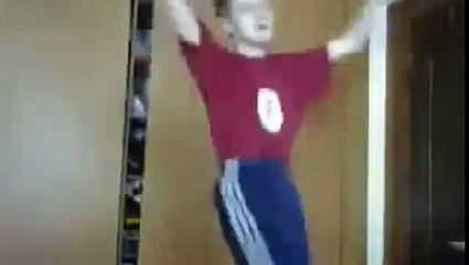 What Happened When Guy Was Playing Game Online ??