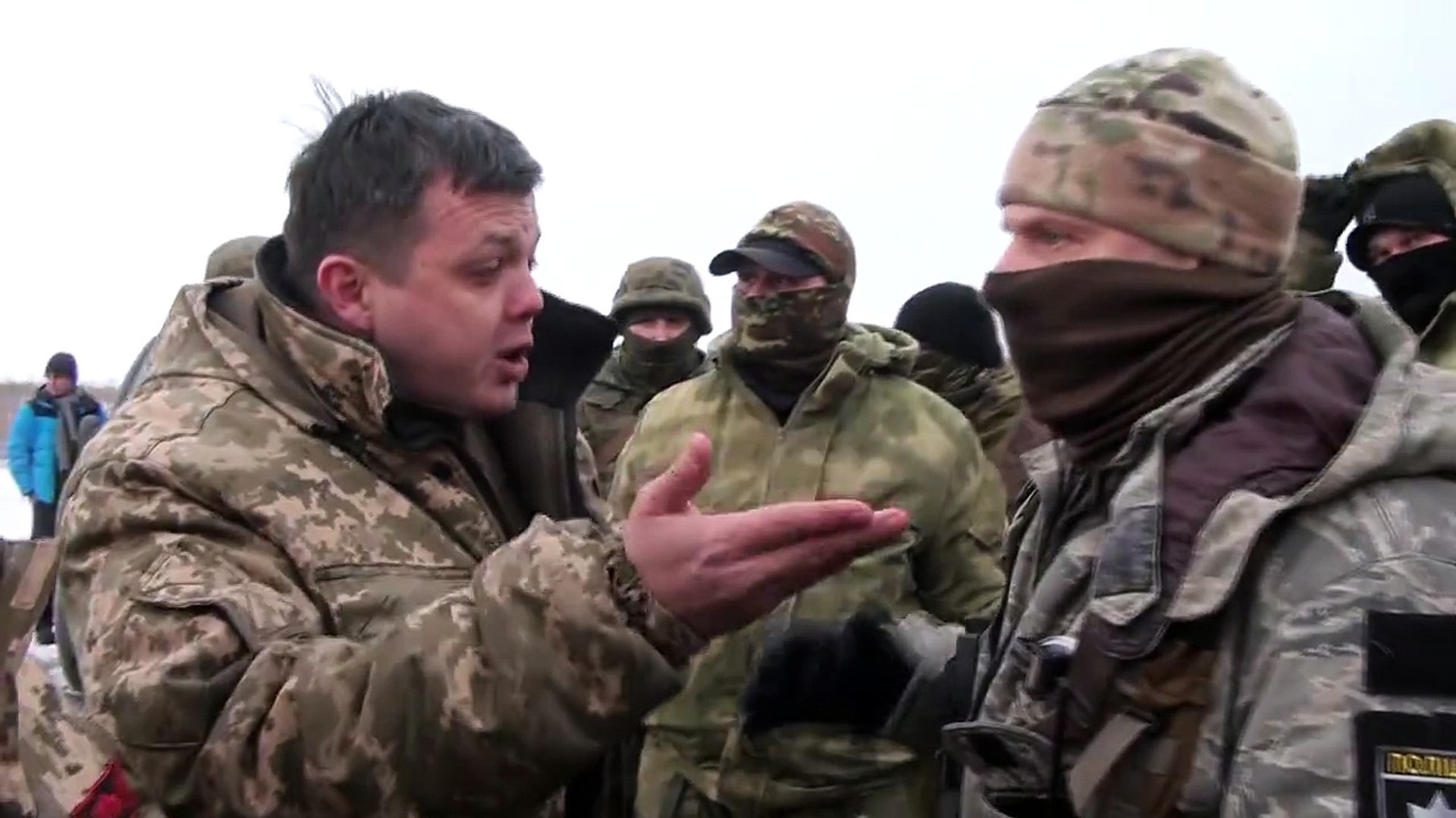 ⁣Поліція розганяє блокаду ЛДНР