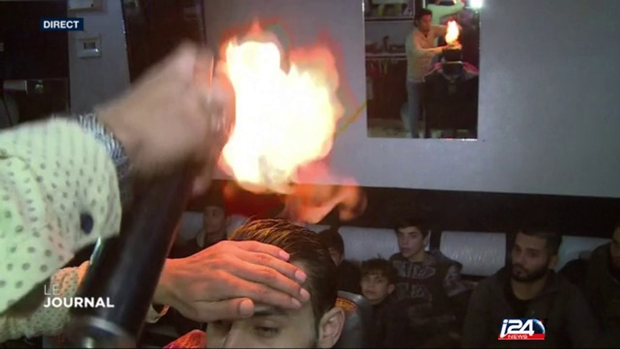 Gaza : un coiffeur enflamme les cheveux de ses clients