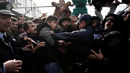 Protesters confront ministers at Athens migrant camp