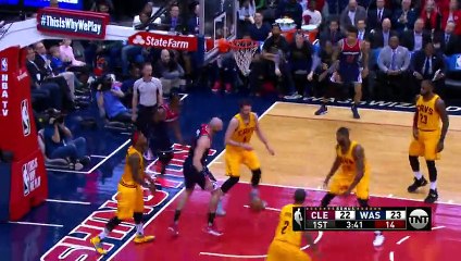 John Wall Passes Between Two Defenders for Gortat Dunk