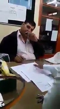 Karachi University Clerk Caught Red-Handed Seeking Bribe (Exclusive Footage)