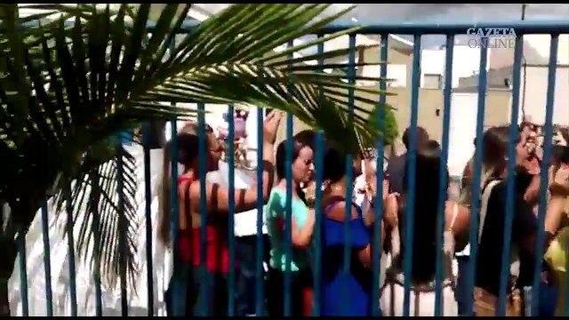 Policiais Militares de Linhares tenta sair de batalhão mas é impedido por familiares