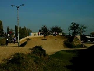 bmx saut de 9m