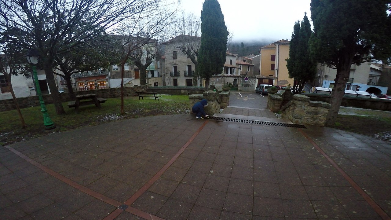 Zouzou et sa voiture rc 2