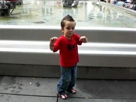 Adrien debuts tecktonik Volume 2