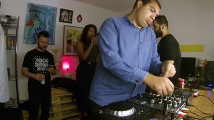Rafael Cancian DJ Set - Quarto/Fresta
