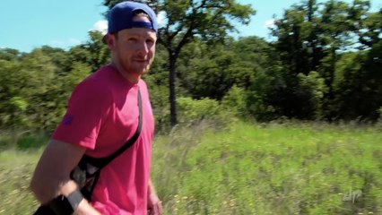 Metal Detector Battle _ Dude Perfect-09Z9tbJLkCE