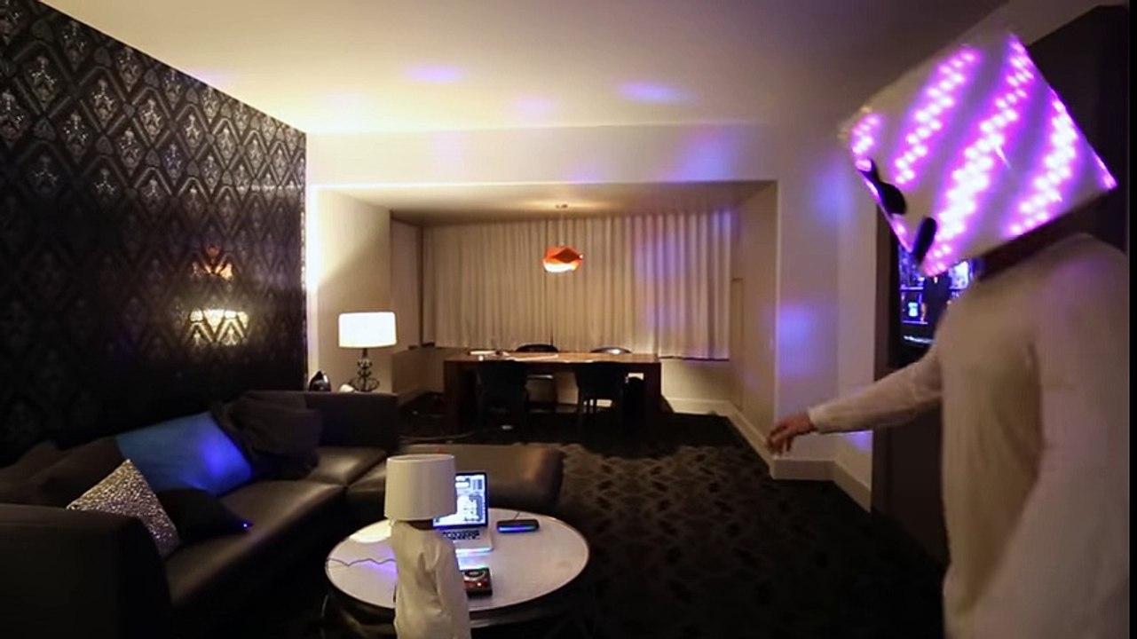 Marshmello surprises 3 year old Lethan, who dressed like him for Halloween - YouTube