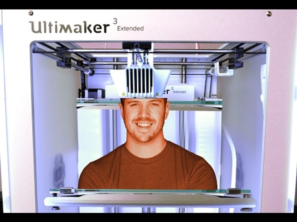 $5,000 3D Printer with MAGIC dissolving plastic!