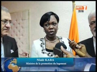 Signature de convention entre le gouvernement et une entreprise de construction italienne