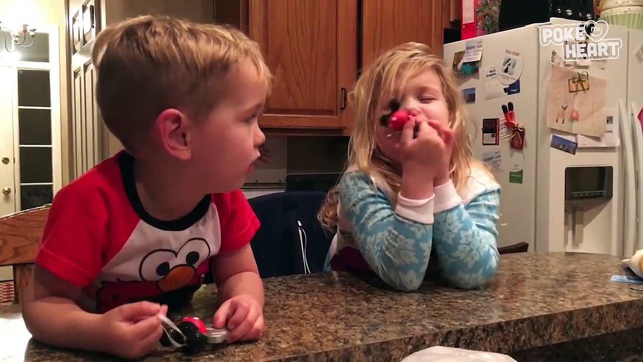 Amazing Parents Surprise Kids With Disney Vacation Video 2017 _ Daily Heart Beat-8uQnTTUlVTc